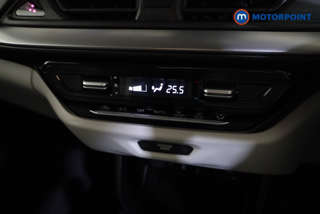 Suzuki Swift Ultra Automatic Petrol Hatchback - Stock Number (1635123) - 7th supplementary image