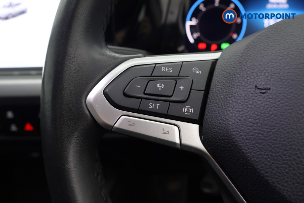 Volkswagen Golf Life Automatic Diesel Hatchback - Stock Number (1635309) - 3rd supplementary image