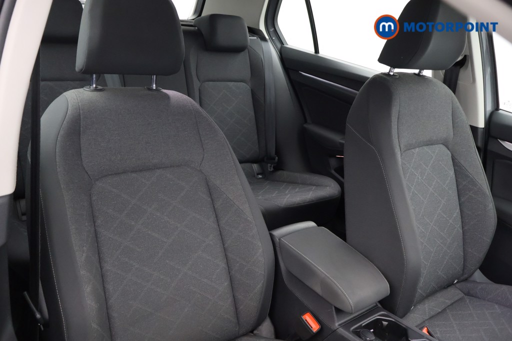 Volkswagen Golf Life Automatic Diesel Hatchback - Stock Number (1635309) - 9th supplementary image