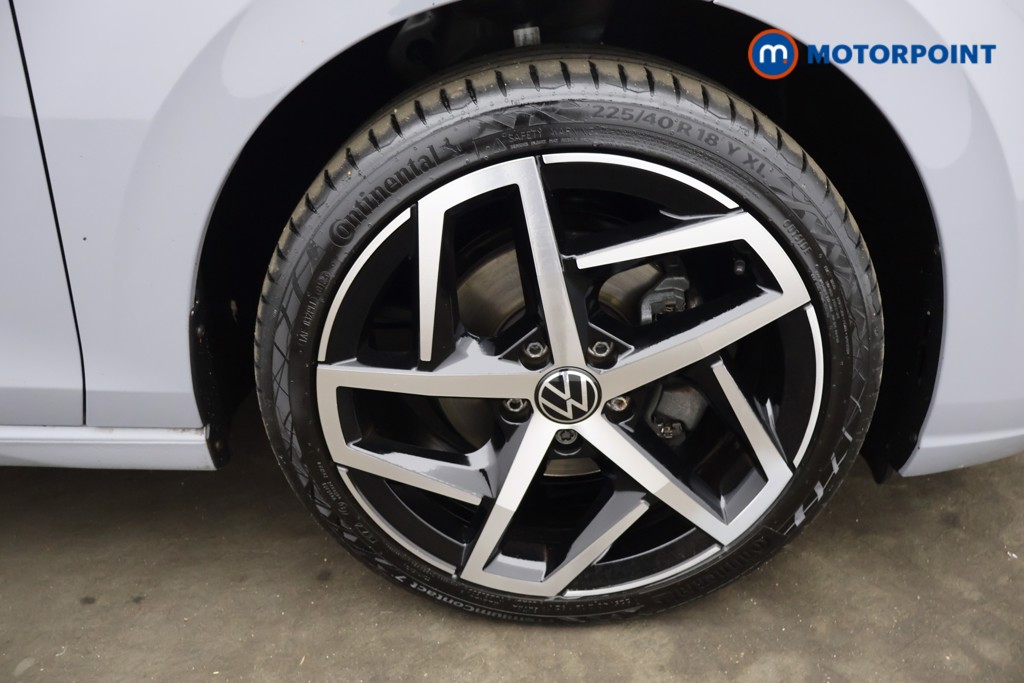 Volkswagen Golf Life Automatic Diesel Hatchback - Stock Number (1635309) - 13th supplementary image