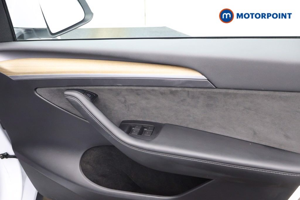 Tesla Model Y Rwd 5Dr Auto Automatic Electric SUV - Stock Number (1635316) - 9th supplementary image