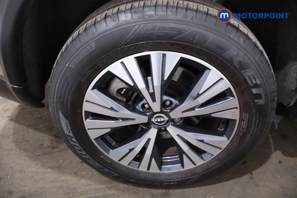 Nissan X-Trail N-Connecta Automatic Petrol-Electric Hybrid SUV - Stock Number (1635927) - 9th supplementary image