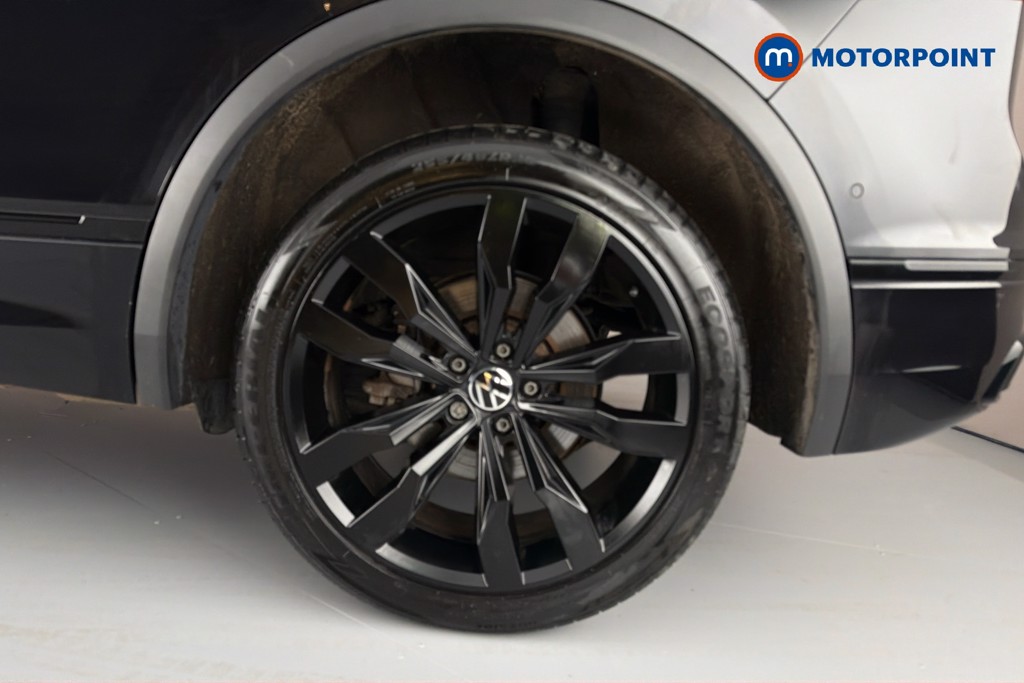 Volkswagen Tiguan Black Edition Automatic Petrol Plug-In Hybrid SUV - Stock Number (1635986) - 48th supplementary image