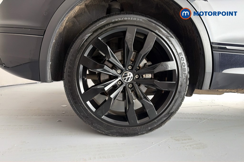 Volkswagen Tiguan Black Edition Automatic Petrol Plug-In Hybrid SUV - Stock Number (1635986) - 49th supplementary image