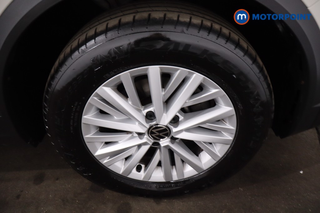 Volkswagen T-Roc Life Manual Petrol SUV - Stock Number (1635989) - 10th supplementary image
