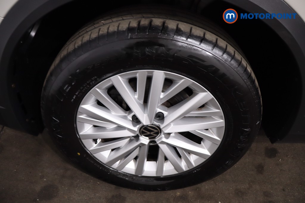 Volkswagen T-Roc Life Manual Petrol SUV - Stock Number (1635989) - 11th supplementary image