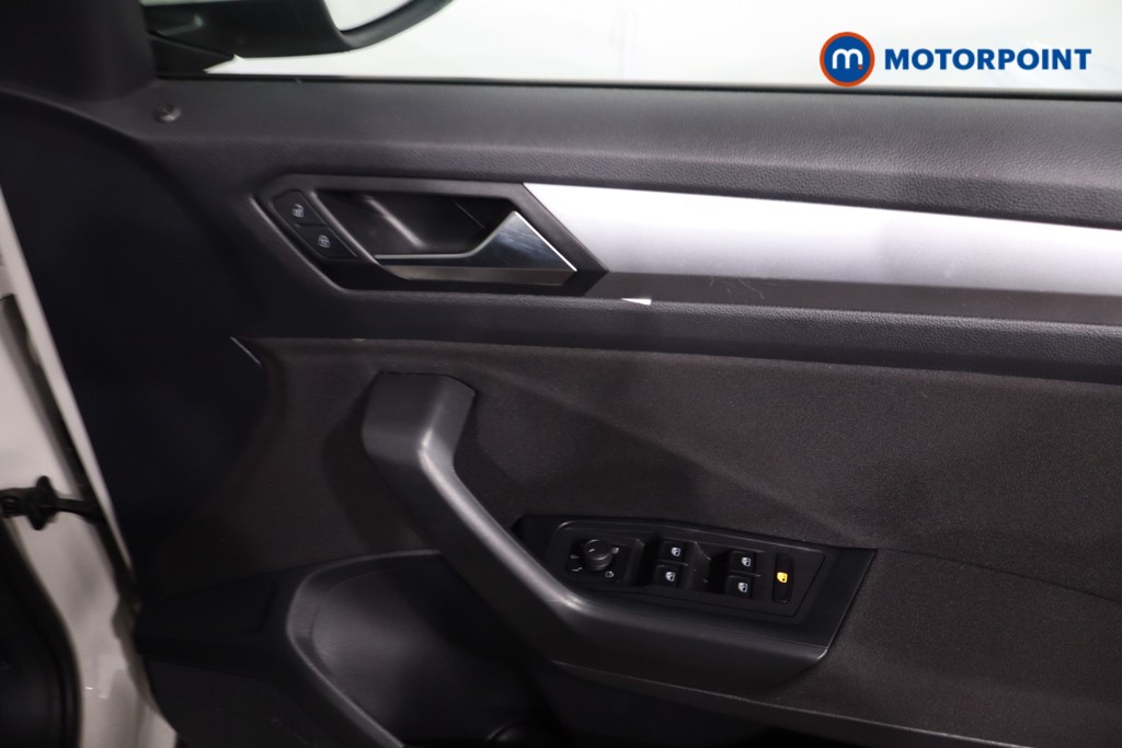 Volkswagen T-Roc Life Manual Petrol SUV - Stock Number (1635989) - 23rd supplementary image