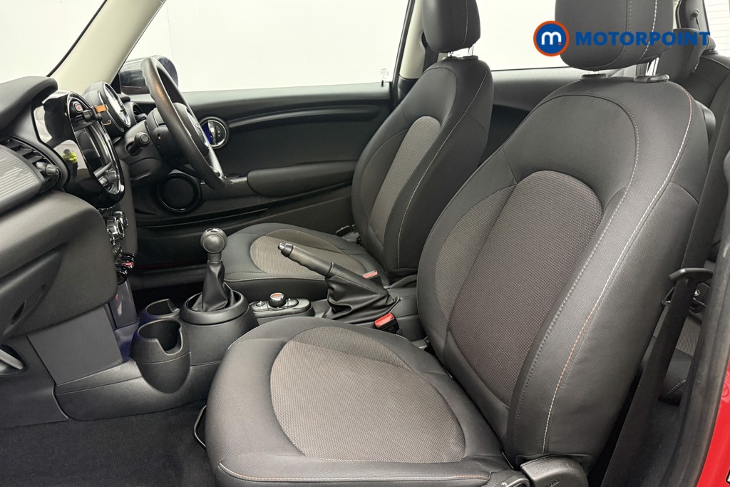 Mini Hatchback Cooper Classic Manual Petrol Hatchback - Stock Number (1636079) - 5th supplementary image