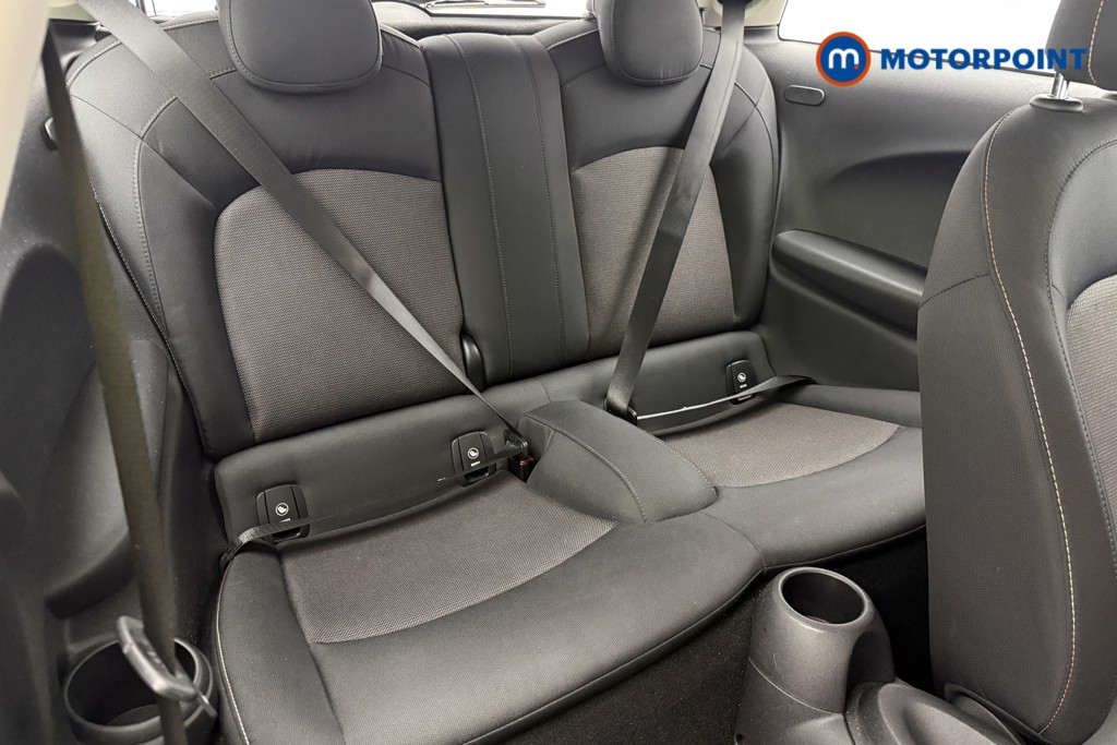 Mini Hatchback Cooper Classic Manual Petrol Hatchback - Stock Number (1636079) - 9th supplementary image