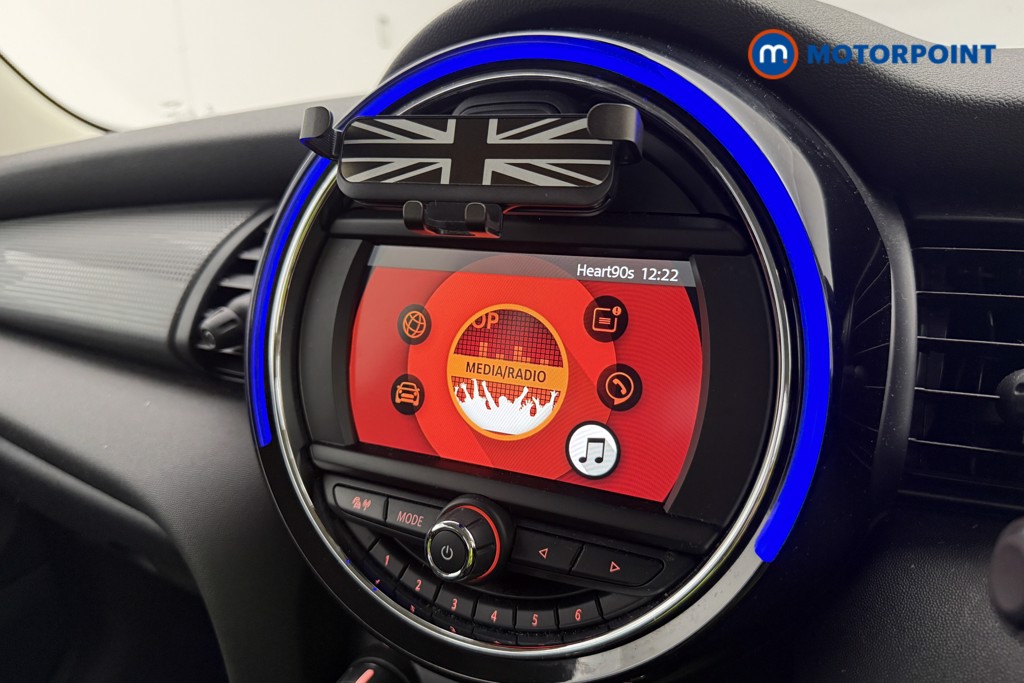 Mini Hatchback Cooper Classic Manual Petrol Hatchback - Stock Number (1636079) - 15th supplementary image