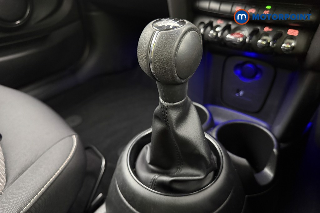 Mini Hatchback Cooper Classic Manual Petrol Hatchback - Stock Number (1636079) - 18th supplementary image