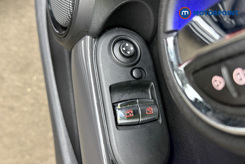 Mini Hatchback Cooper Classic Manual Petrol Hatchback - Stock Number (1636079) - 25th supplementary image