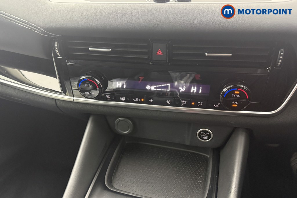 Nissan Qashqai N-Connecta Automatic Petrol SUV - Stock Number (1636653) - 4th supplementary image