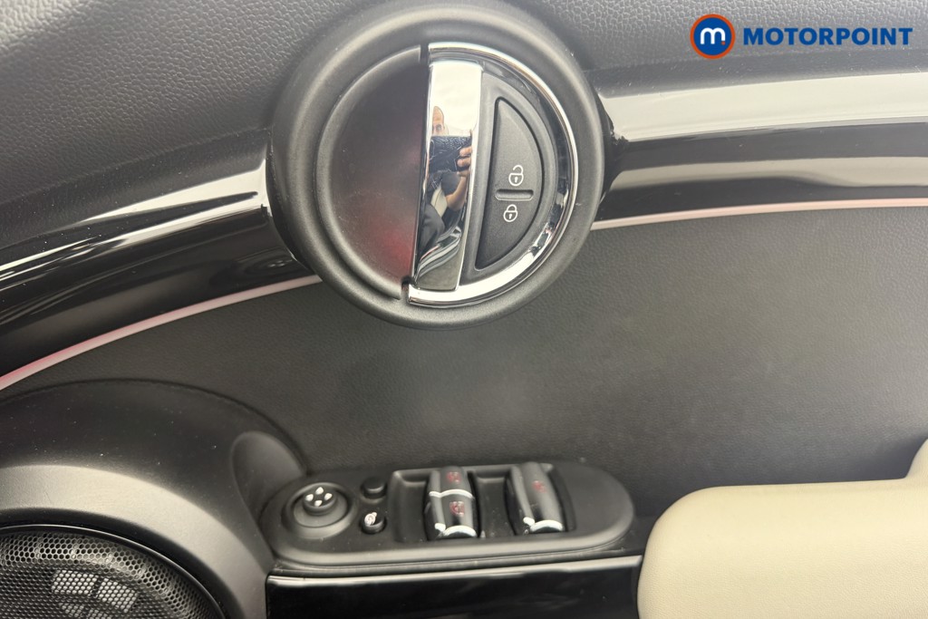 Mini Convertible John Cooper Works Automatic Petrol Convertible - Stock Number (1636712) - 12th supplementary image