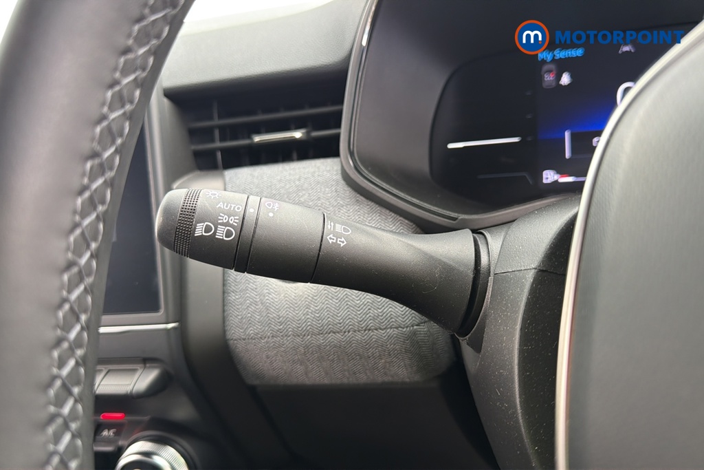 Renault Clio Techno Manual Petrol Hatchback - Stock Number (1636819) - 5th supplementary image