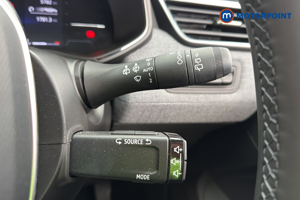 Renault Clio Techno Manual Petrol Hatchback - Stock Number (1636819) - 6th supplementary image