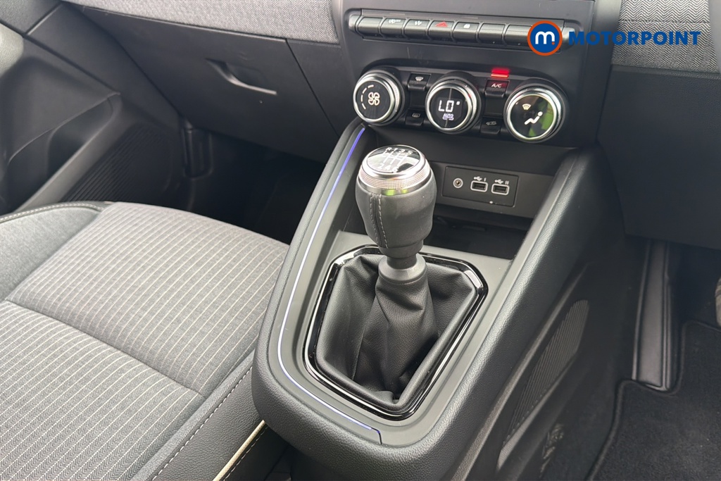 Renault Clio Techno Manual Petrol Hatchback - Stock Number (1636819) - 15th supplementary image