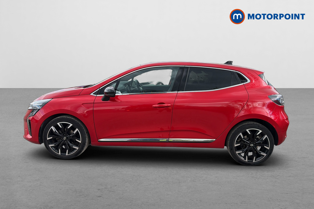 Renault Clio Techno Manual Petrol Hatchback - Stock Number (1636819) - Drivers side