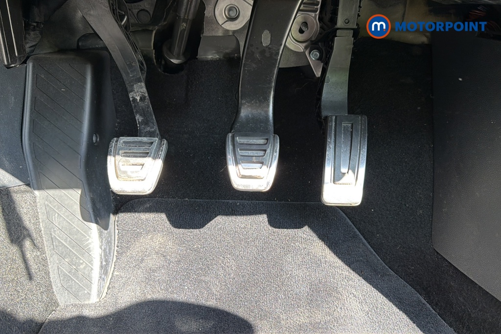 Volkswagen T-Cross R-Line Manual Petrol SUV - Stock Number (1636941) - 24th supplementary image