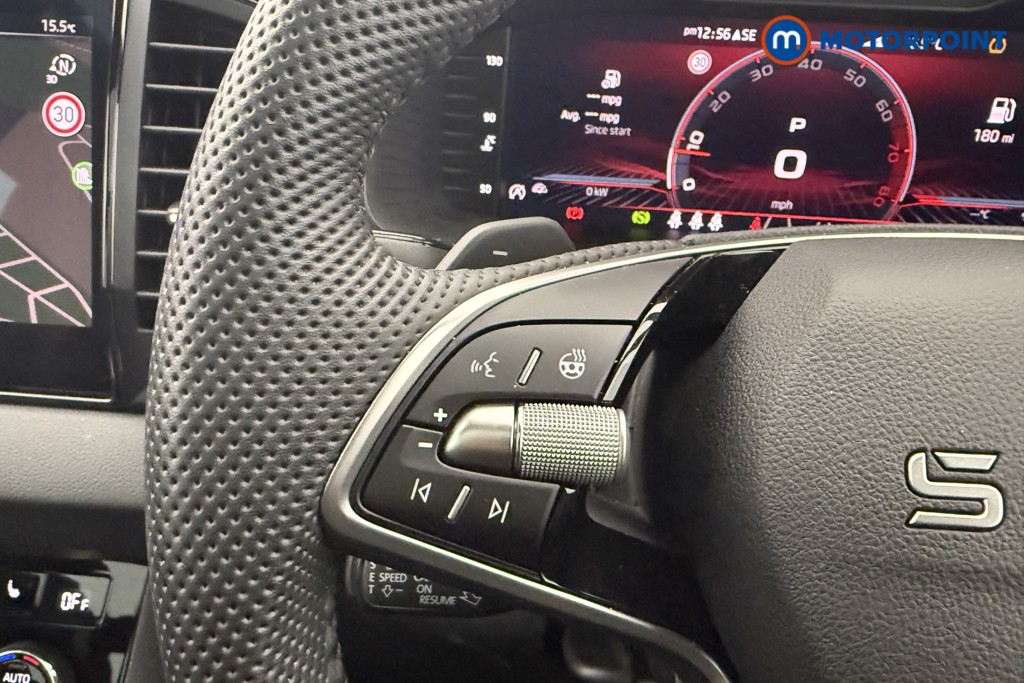 Skoda Karoq Sportline Edition Automatic Petrol SUV - Stock Number (1636975) - 7th supplementary image