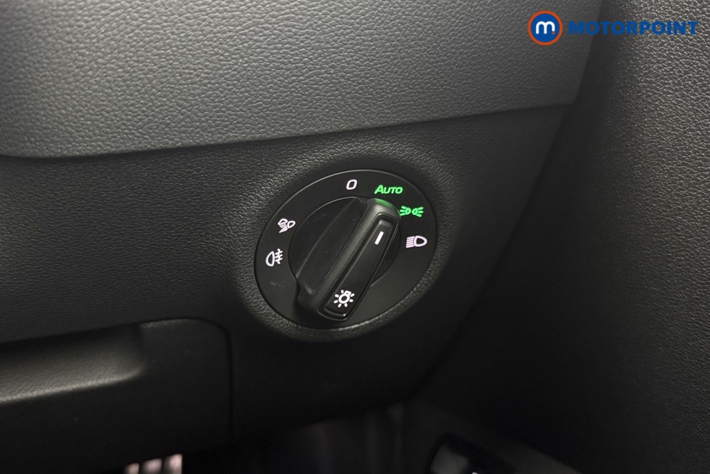 Skoda Karoq Sportline Edition Automatic Petrol SUV - Stock Number (1636975) - 9th supplementary image