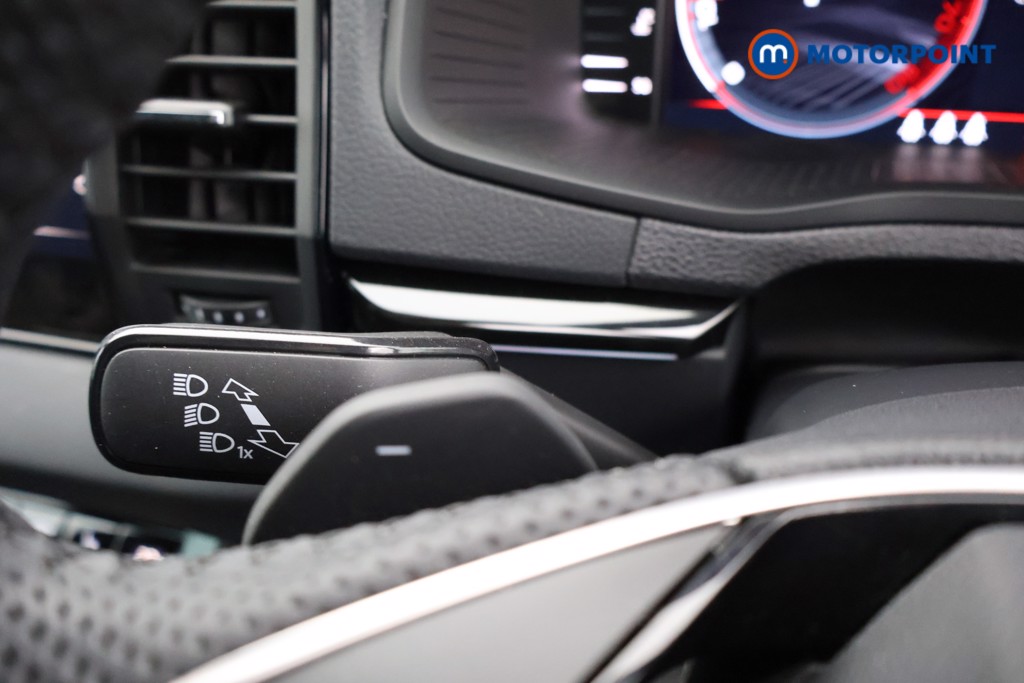 Skoda Karoq Sportline Edition Automatic Petrol SUV - Stock Number (1636980) - 5th supplementary image