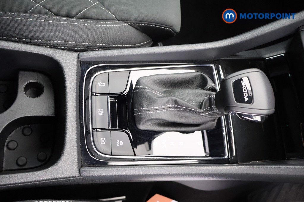 Skoda Karoq Sportline Edition Automatic Petrol SUV - Stock Number (1636980) - 8th supplementary image