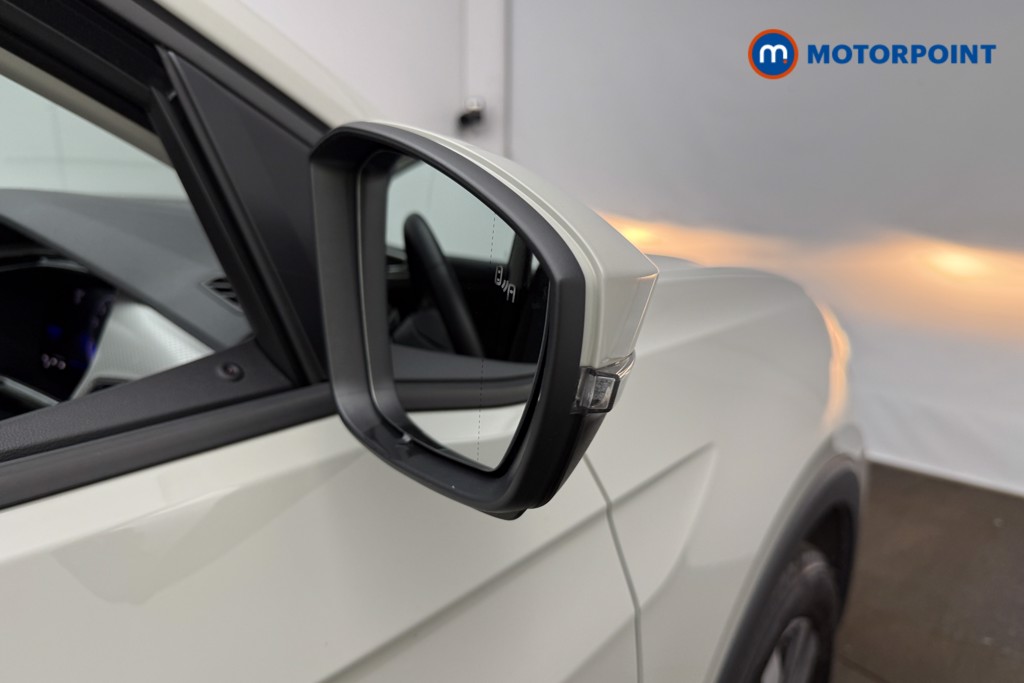 Volkswagen T-Cross Move Manual Petrol SUV - Stock Number (1637038) - 28th supplementary image