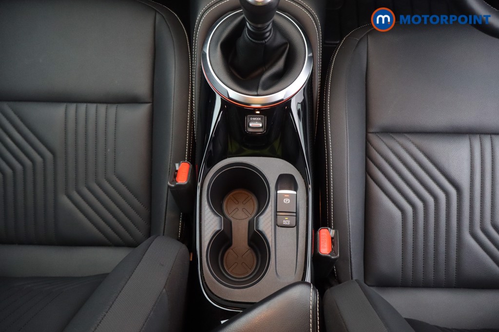 Nissan Juke Tekna Manual Petrol SUV - Stock Number (1637425) - 6th supplementary image
