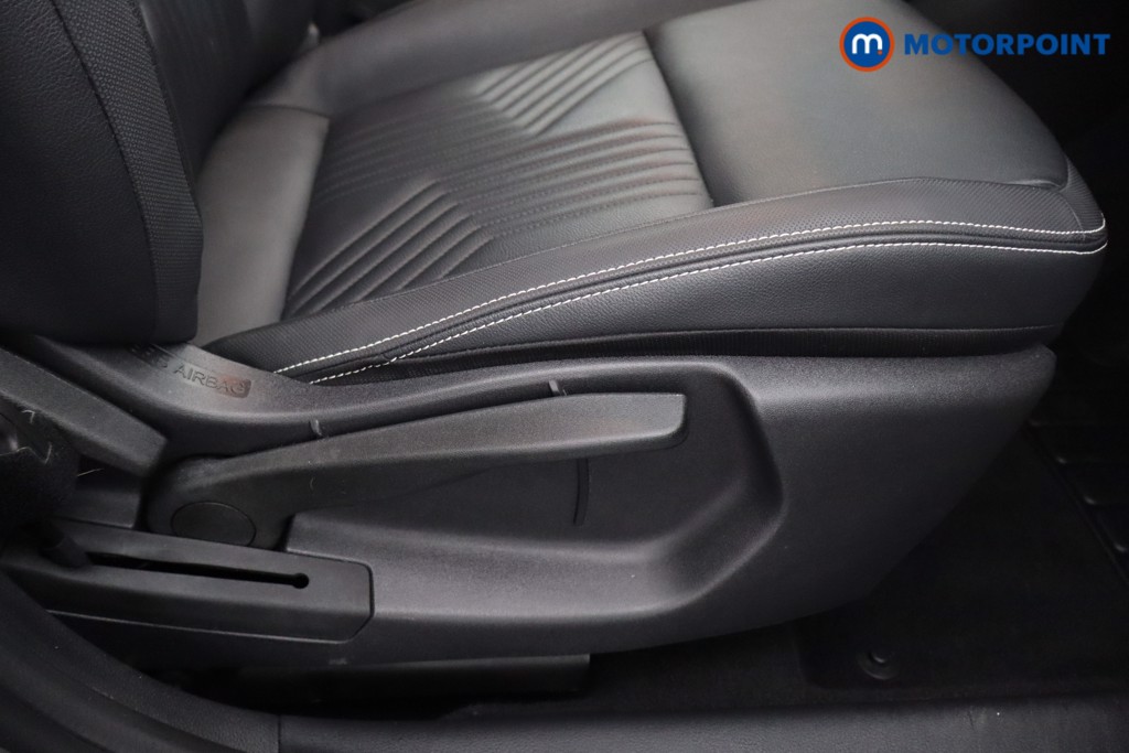 Nissan Juke Tekna Manual Petrol SUV - Stock Number (1637425) - 21st supplementary image