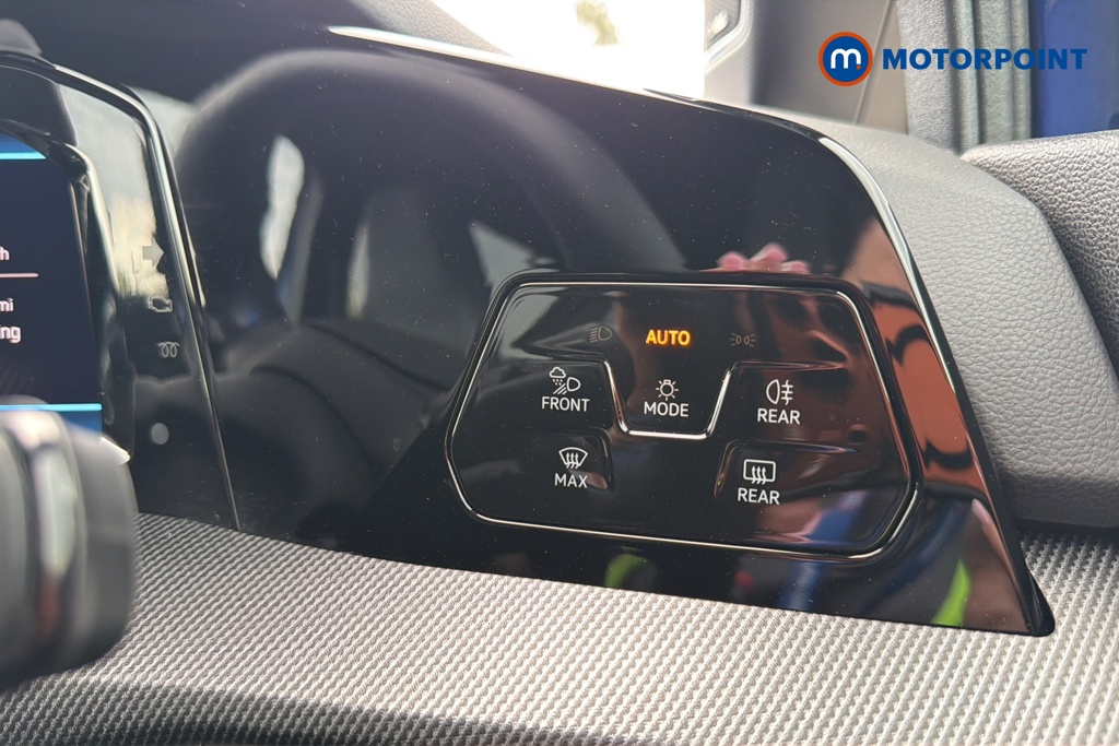 Volkswagen Golf R Black Edition Automatic Petrol Hatchback - Stock Number (1637879) - 11th supplementary image