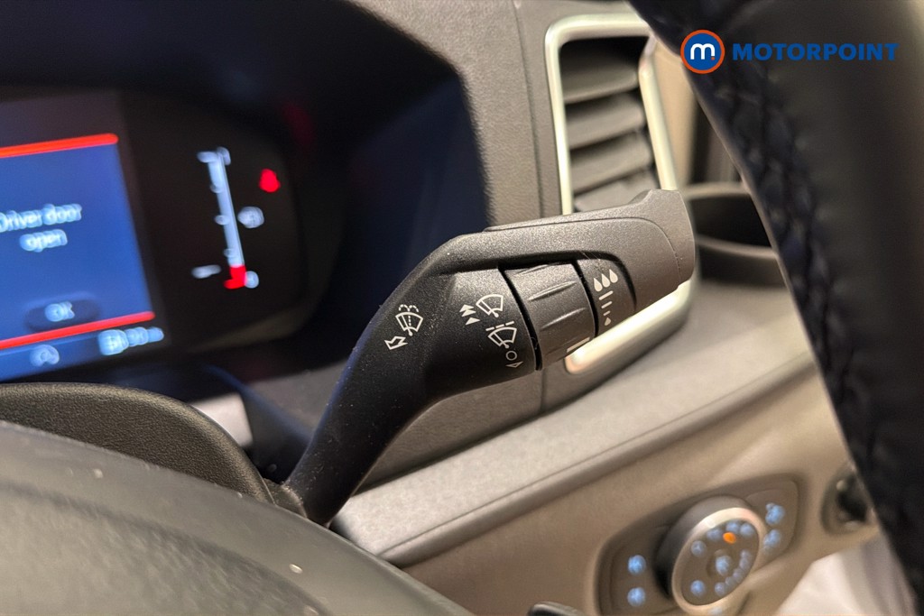 Ford Transit Limited Automatic Diesel Medium Roof Van - Stock Number (1611989) - 7th supplementary image