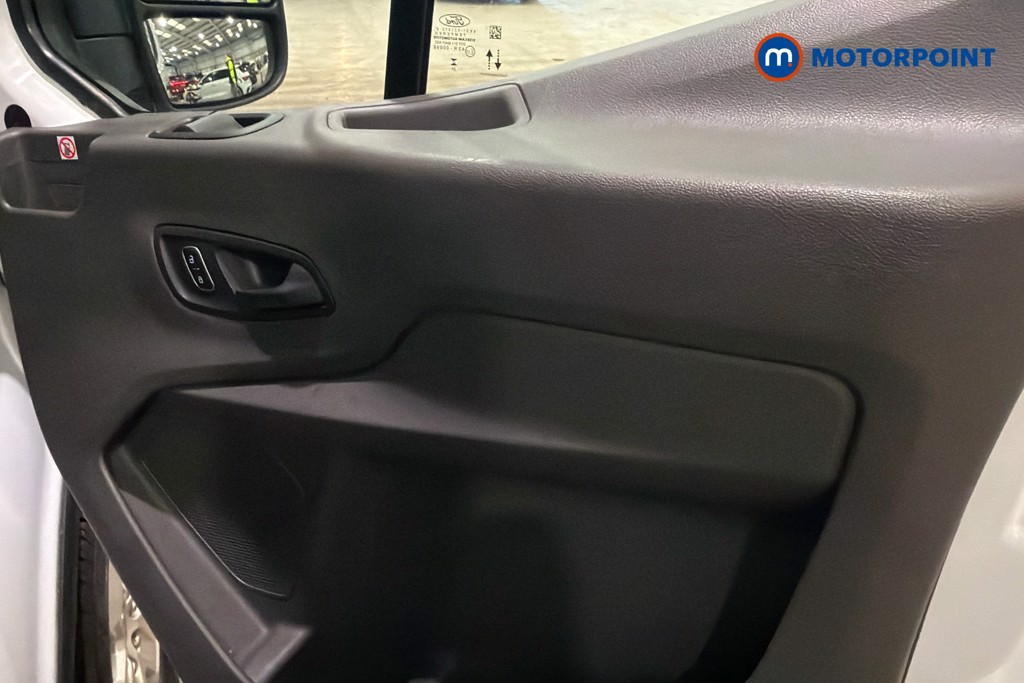 Ford Transit Limited Automatic Diesel Medium Roof Van - Stock Number (1611989) - 19th supplementary image