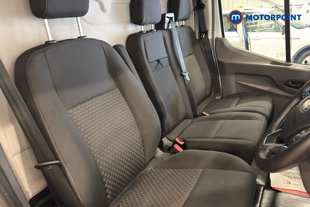 Ford Transit Limited Automatic Diesel Medium Roof Van - Stock Number (1611989) - 22nd supplementary image