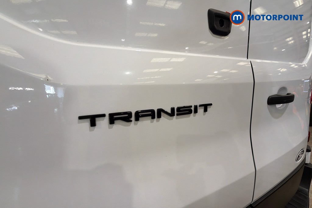 Ford Transit Limited Automatic Diesel Medium Roof Van - Stock Number (1611989) - 37th supplementary image