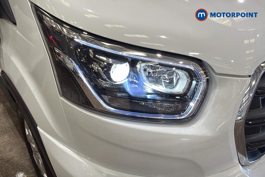 Ford Transit Limited Automatic Diesel Medium Roof Van - Stock Number (1611989) - 44th supplementary image