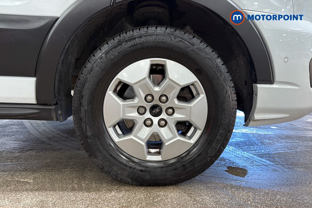 Ford Transit Limited Automatic Diesel Medium Roof Van - Stock Number (1611989) - 50th supplementary image