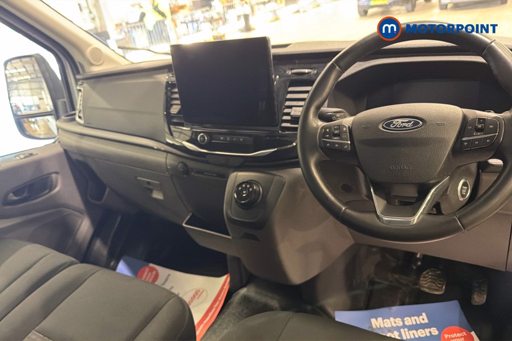 Ford Transit Limited Automatic Diesel Medium Roof Van - Stock Number (1611989) - 1st supplementary image