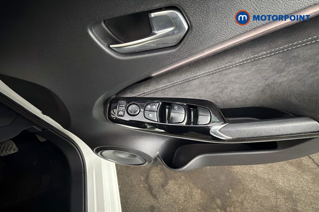 Nissan Juke Tekna-Plus Automatic Petrol-Electric Hybrid SUV - Stock Number (1619015) - 20th supplementary image