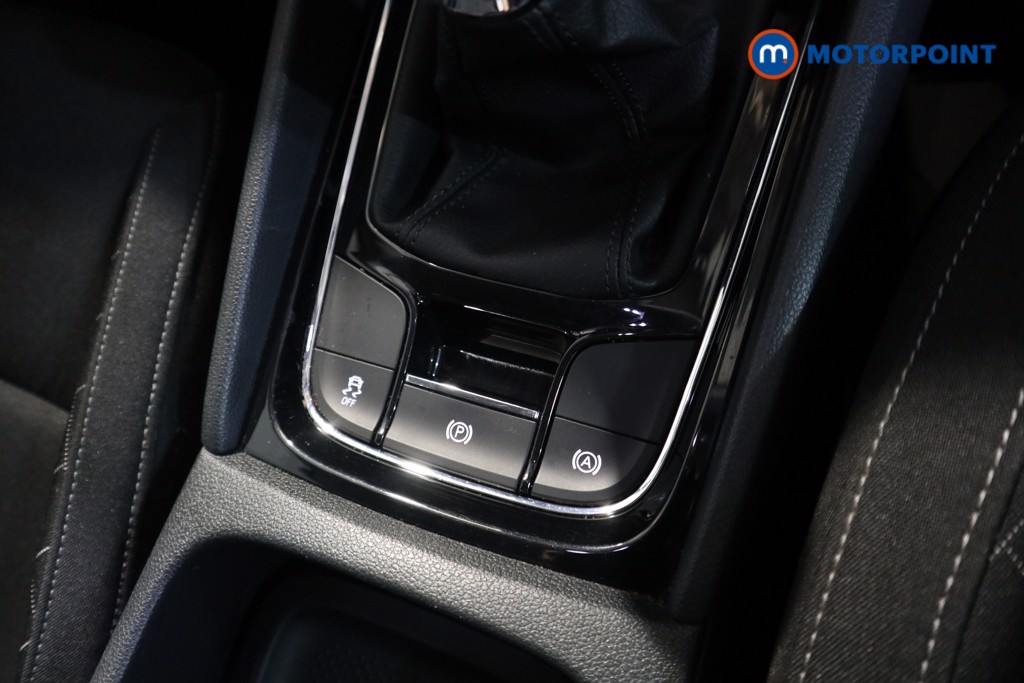 Skoda Karoq SE Manual Petrol SUV - Stock Number (1619379) - 9th supplementary image