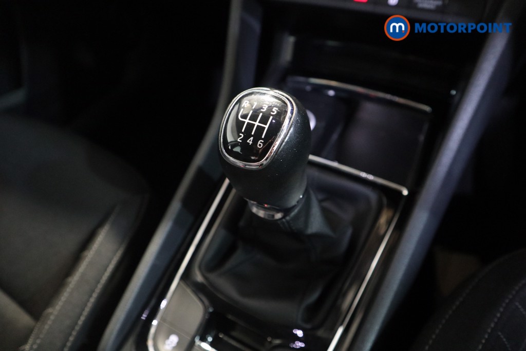 Skoda Karoq SE Manual Petrol SUV - Stock Number (1619379) - 10th supplementary image