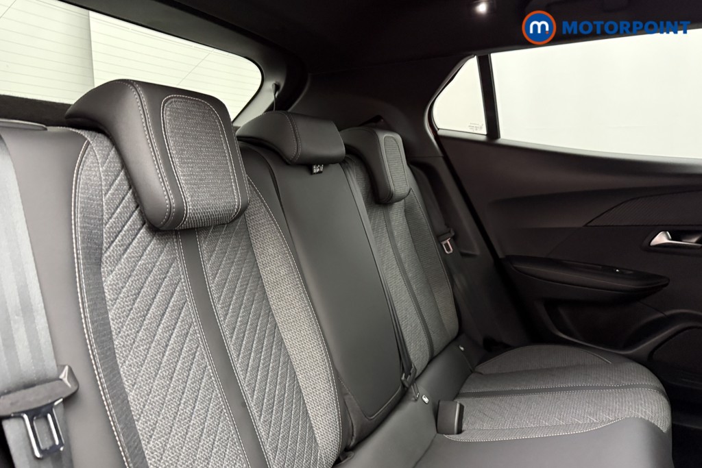 Peugeot 2008 Allure Manual Petrol SUV - Stock Number (1624974) - 19th supplementary image