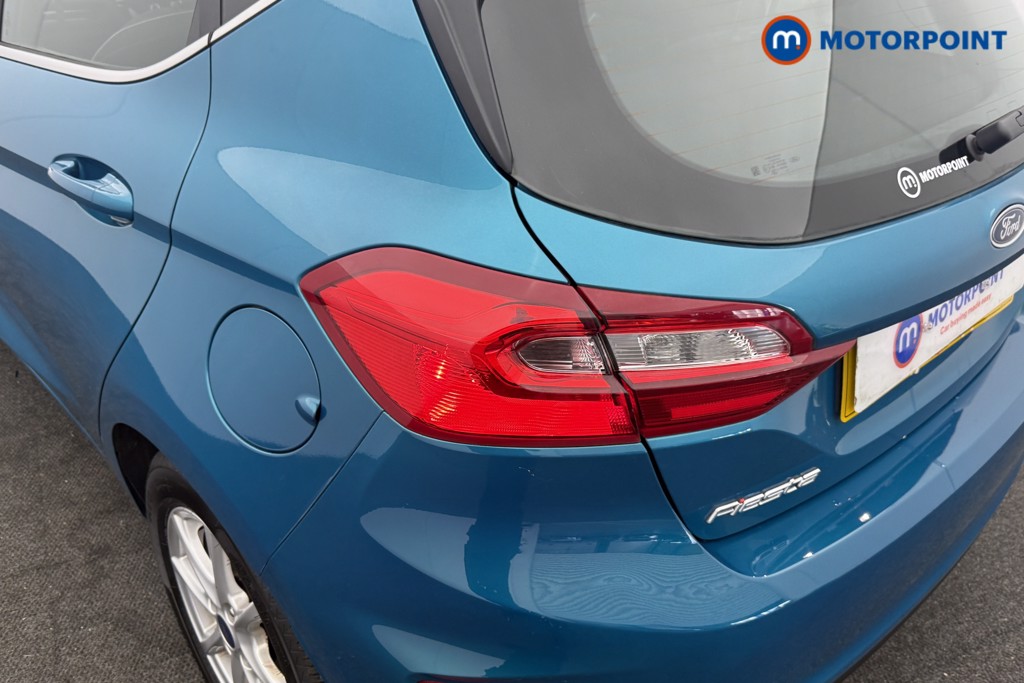Ford Fiesta Zetec Manual Petrol Hatchback - Stock Number (1626162) - 21st supplementary image