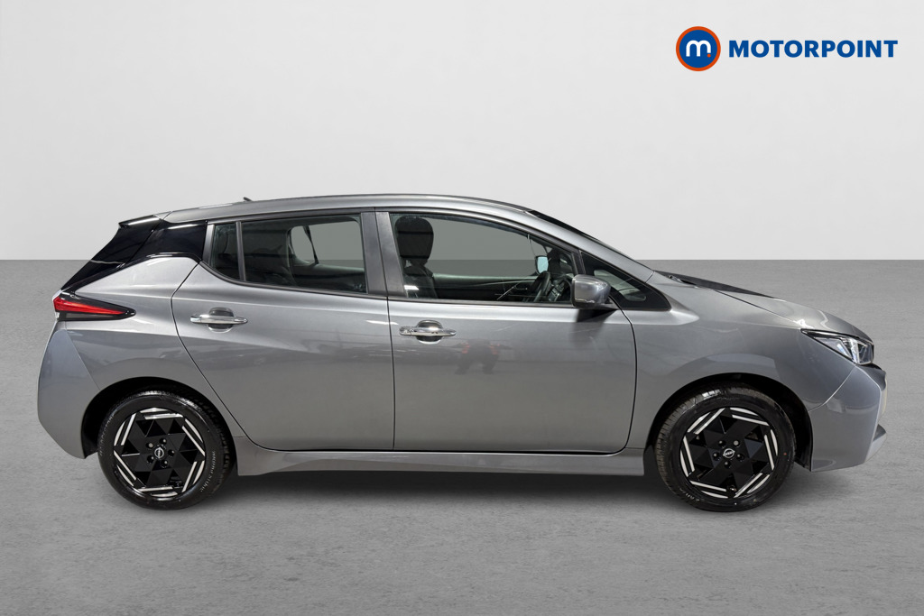 Nissan Leaf Acenta Automatic Electric Hatchback - Stock Number (1626250) - Drivers side