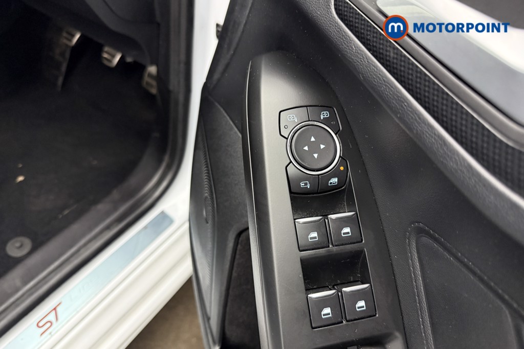 Ford Focus St-Line Edition Manual Diesel Estate - Stock Number (1627012) - 15th supplementary image