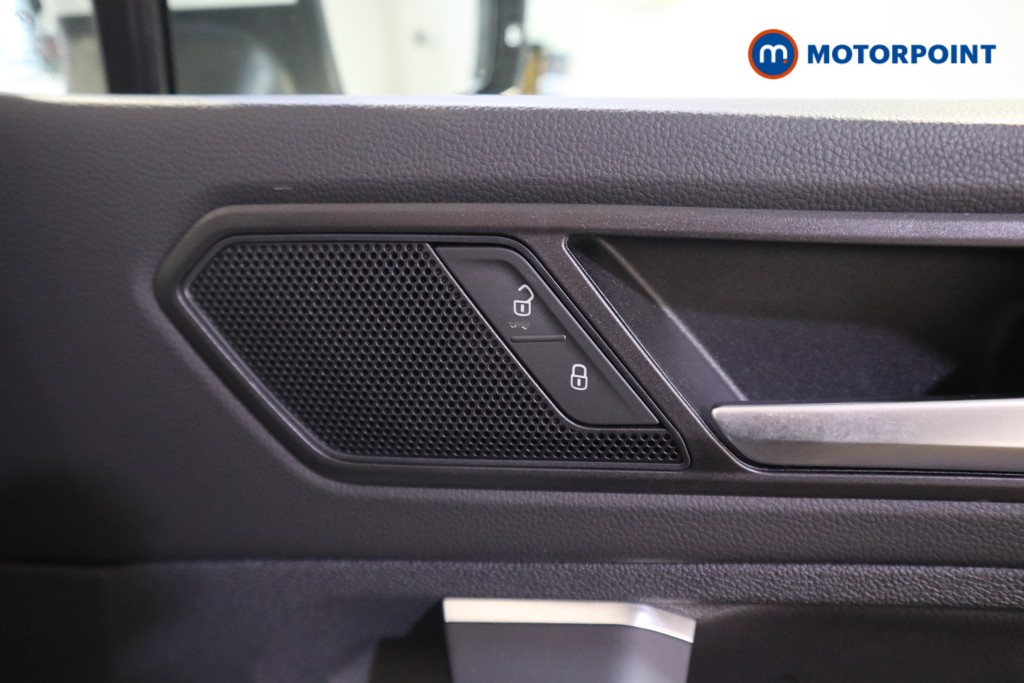 Volkswagen Tiguan R-Line Automatic Petrol Plug-In Hybrid SUV - Stock Number (1627031) - 16th supplementary image