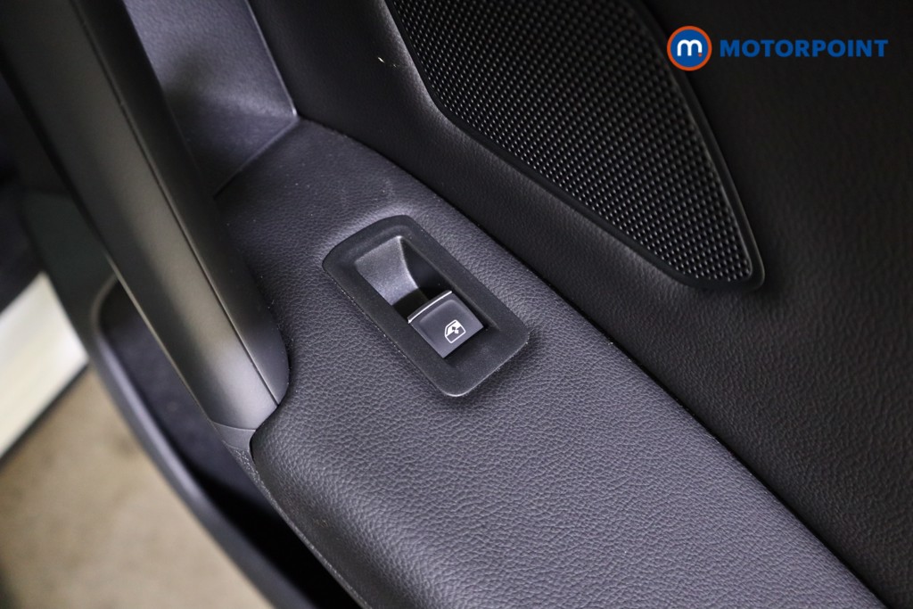 Volkswagen Tiguan R-Line Automatic Petrol Plug-In Hybrid SUV - Stock Number (1627031) - 25th supplementary image