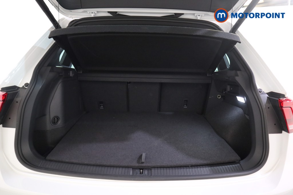 Volkswagen Tiguan R-Line Automatic Petrol Plug-In Hybrid SUV - Stock Number (1627031) - 26th supplementary image