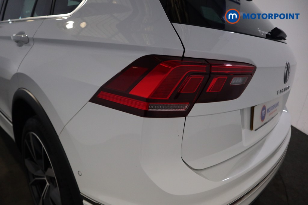 Volkswagen Tiguan R-Line Automatic Petrol Plug-In Hybrid SUV - Stock Number (1627031) - 33rd supplementary image