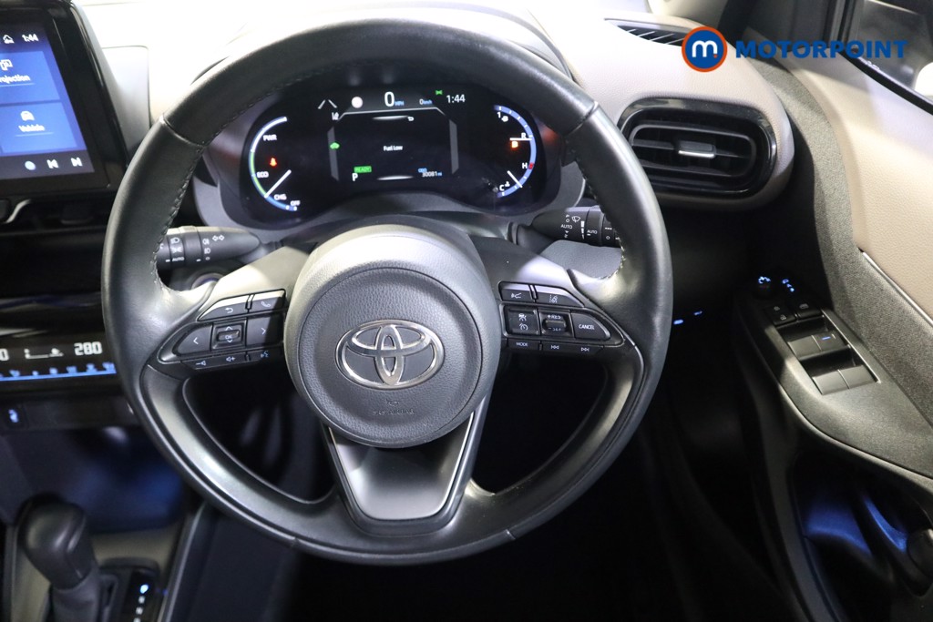 Toyota Yaris Cross Excel Automatic Petrol-Electric Hybrid Estate - Stock Number (1627435) - 2nd supplementary image